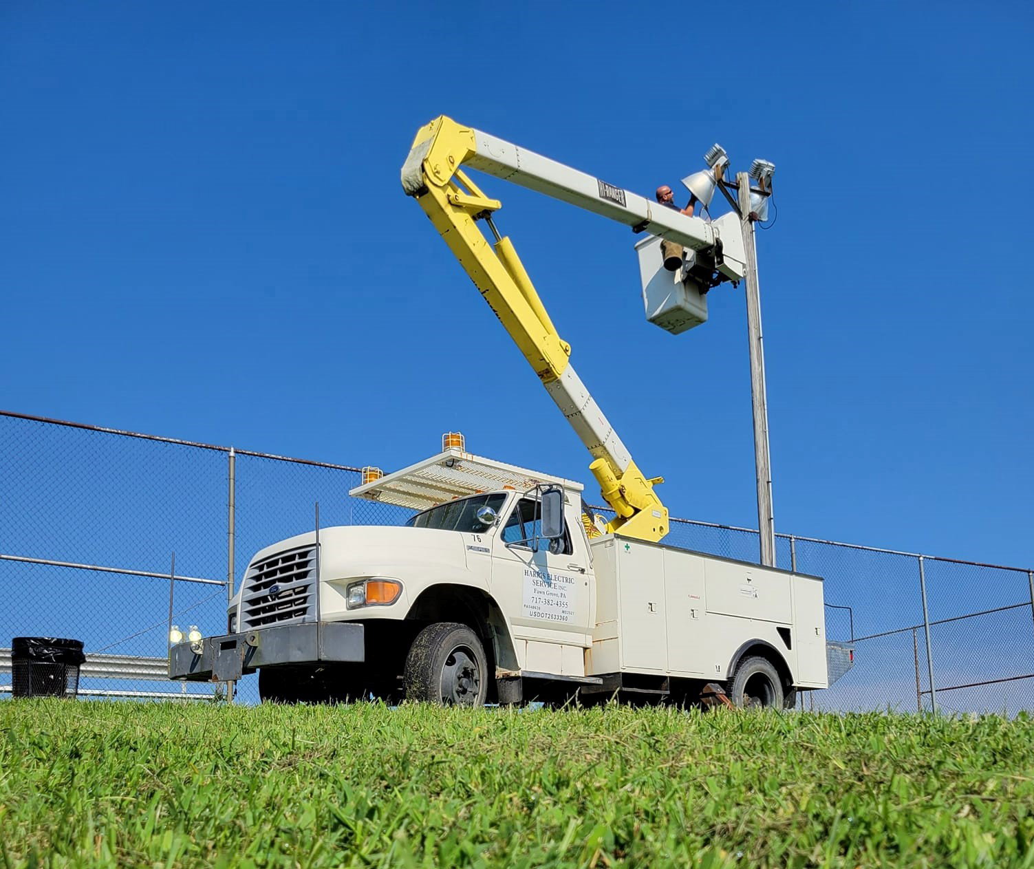Harris Electric Service bucket truck used for high-reach work