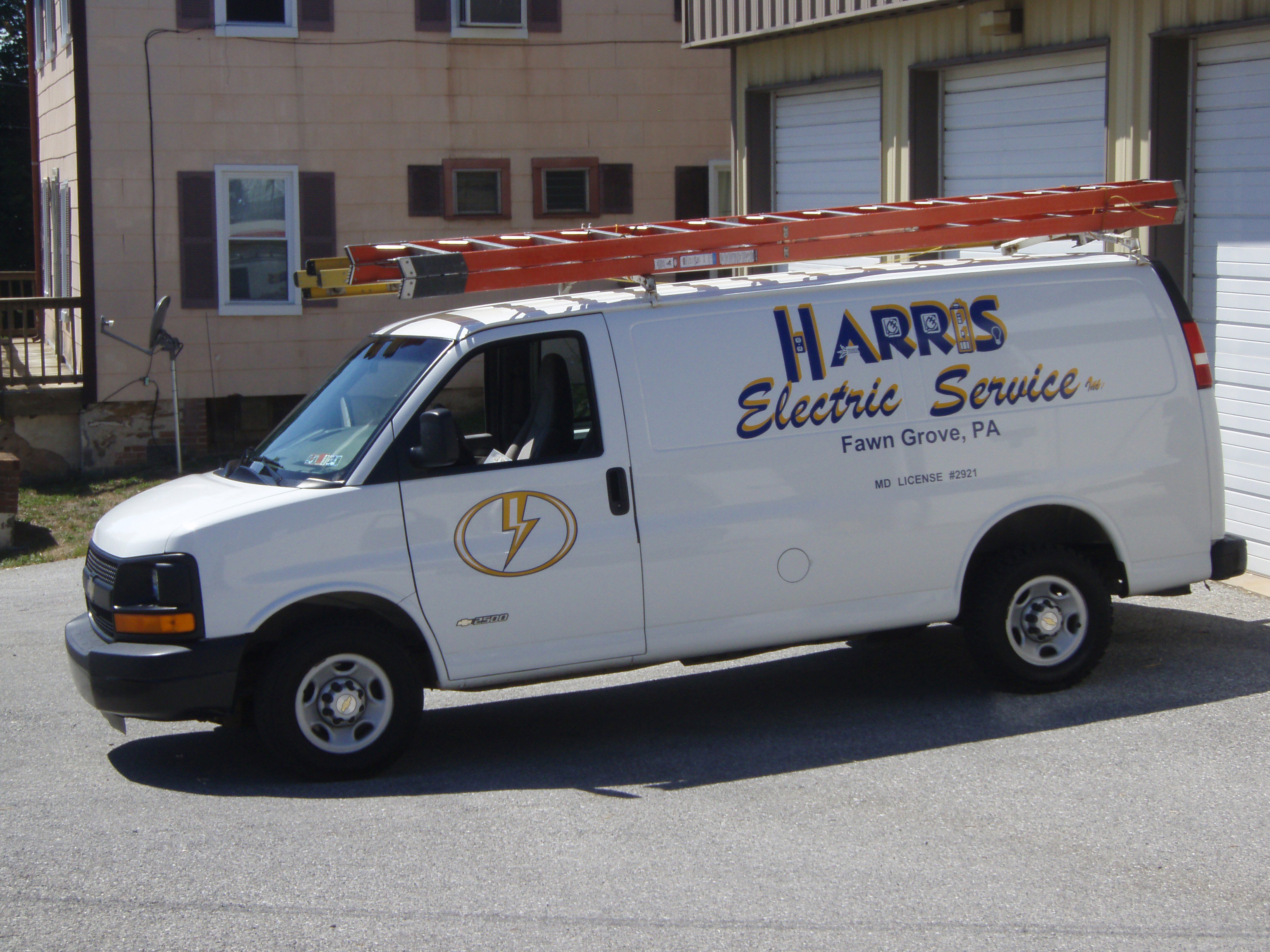 Harris Electric Service company van